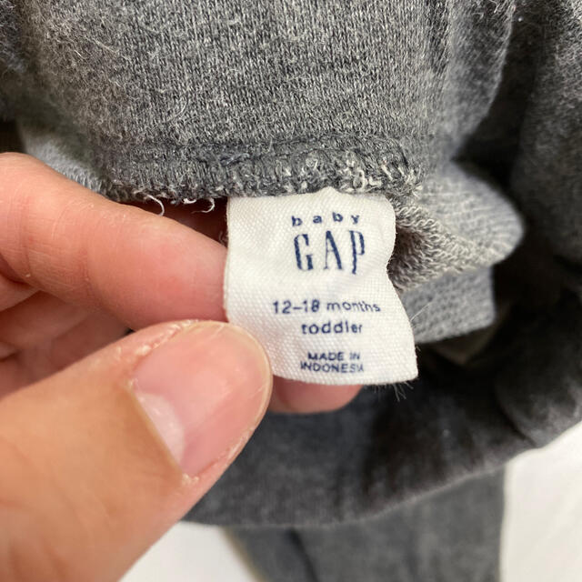 babyGAP(ベビーギャップ)のbaby Gap 80サイズ長ズボン　グレー美品 キッズ/ベビー/マタニティのベビー服(~85cm)(パンツ)の商品写真