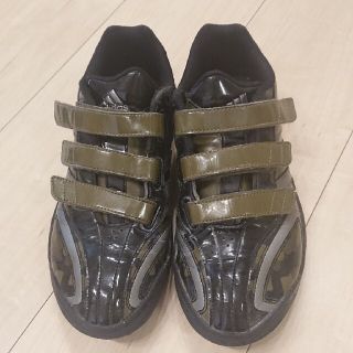 アディダス(adidas)の少年野球用アップシューズ 23.0 〈adidas〉(シューズ)