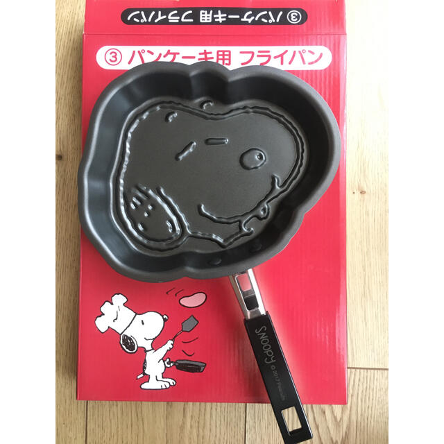 SNOOPY(スヌーピー)の【新品未使用】スヌーピー　パンケーキ用フライパン インテリア/住まい/日用品のキッチン/食器(鍋/フライパン)の商品写真