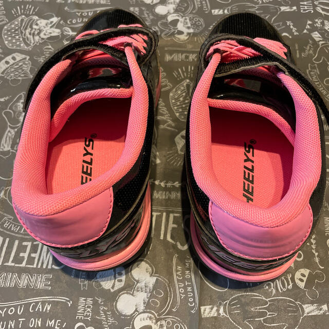 HEELYS(ヒーリーズ)の【試し履きのみ】ローラーシューズ HEELYS 23cm キッズ/ベビー/マタニティのキッズ靴/シューズ(15cm~)(ローラーシューズ)の商品写真