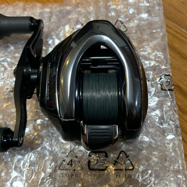 SHIMANO(シマノ)のアンタレスdcmd  左　ヴァリアルハンドル、新品ライン付き スポーツ/アウトドアのフィッシング(リール)の商品写真