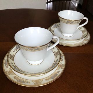 ウェッジウッド(WEDGWOOD)の【レア美品】ウェッジウッド★クリブデン★ビクトリアシェイプ　トリオペア(食器)