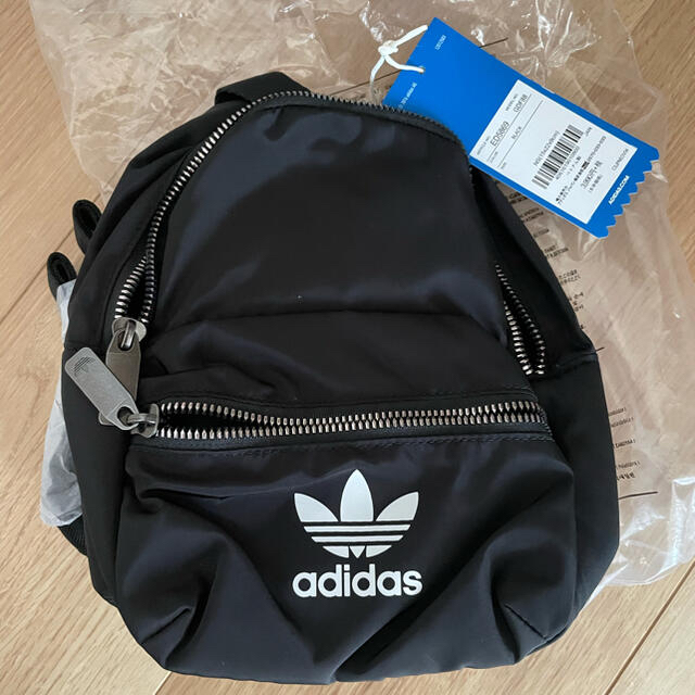 adidas(アディダス)のadidas ミニリュック レディースのバッグ(リュック/バックパック)の商品写真