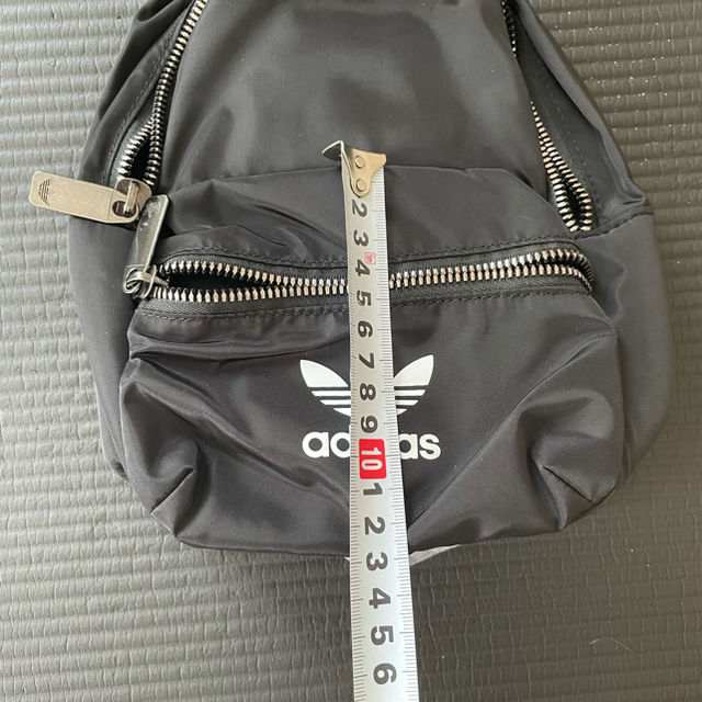 adidas(アディダス)のadidas ミニリュック レディースのバッグ(リュック/バックパック)の商品写真