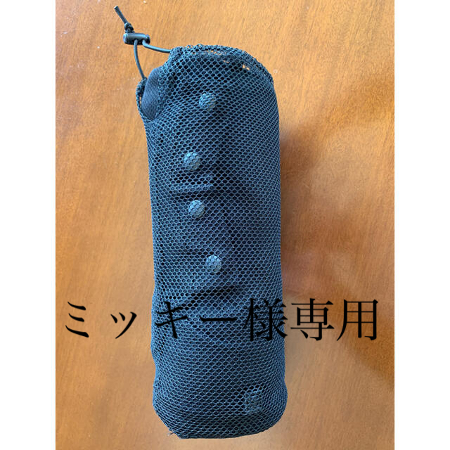 MUJI (無印良品)(ムジルシリョウヒン)の無印良品　くるくるたためるネックピロー 黒・約２７×５８ｃｍ インテリア/住まい/日用品の日用品/生活雑貨/旅行(旅行用品)の商品写真