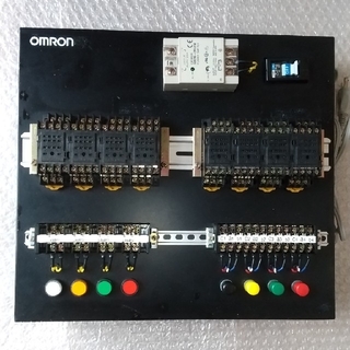 オムロン(OMRON)の機械保全　技能検定機械保全電気系　実技試験　検定盤(その他)