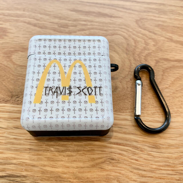 OFF-WHITE(オフホワイト)のair pods ケース☆ Travis Scott×Mcdnalds(新品) スマホ/家電/カメラのオーディオ機器(ヘッドフォン/イヤフォン)の商品写真