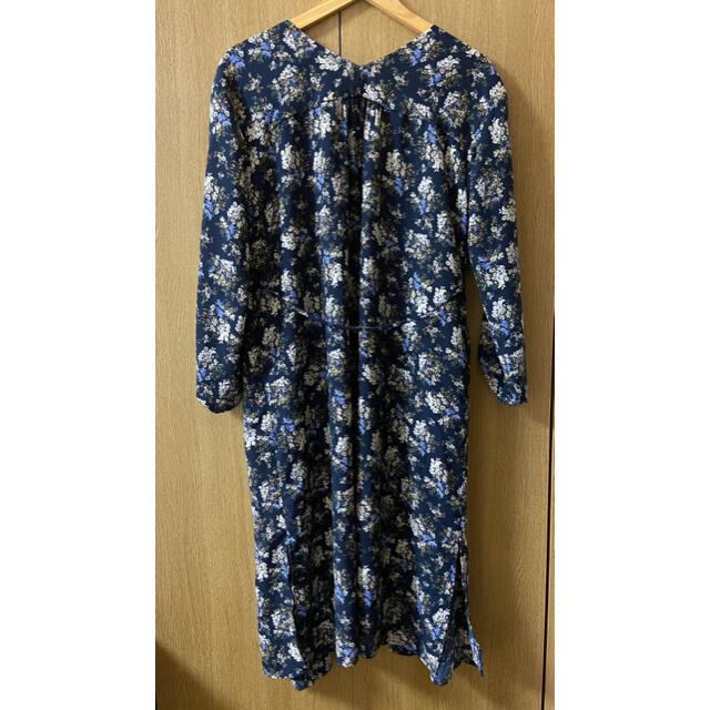 Gu Gu ジーユー ロングカーディガン 花柄ガウン ワンピース ネイビーの通販 By ごま S Shop ジーユーならラクマ Gu Gu ジーユー ロングカーディガン 花柄ガウン ワンピース ネイビーの通販 By ごま S Shop ジーユーならラクマ