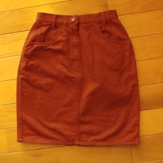 ベネトン(BENETTON)の【benetton・古着】茶色　スカート(ひざ丈スカート)