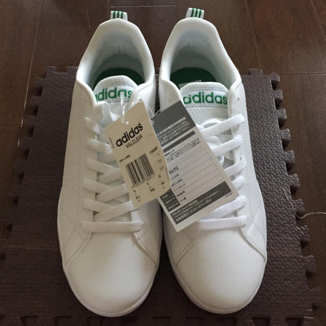 adidas(アディダス)の新品 adidas アディダス VALCLEAN 緑 バルクリーン 26.5㎝ メンズの靴/シューズ(スニーカー)の商品写真