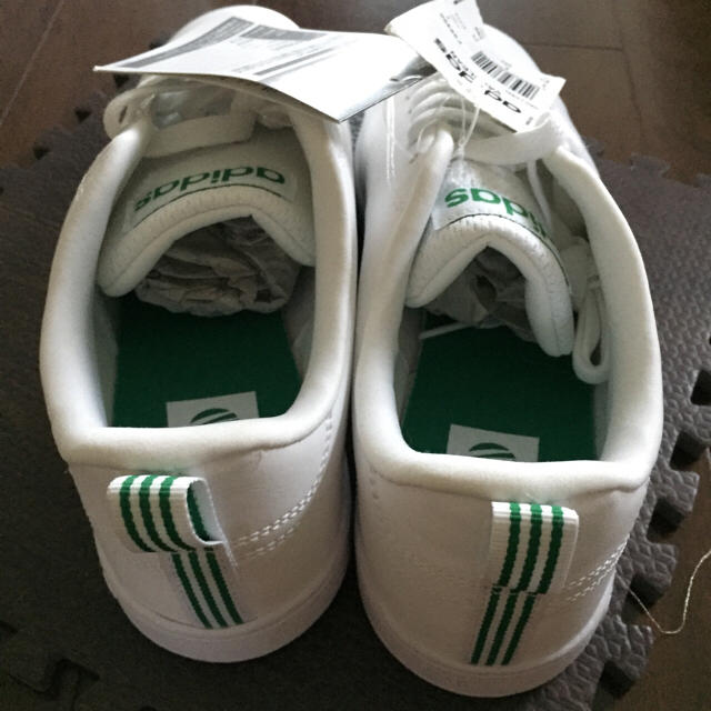 adidas(アディダス)の新品 adidas アディダス VALCLEAN 緑 バルクリーン 26.5㎝ メンズの靴/シューズ(スニーカー)の商品写真