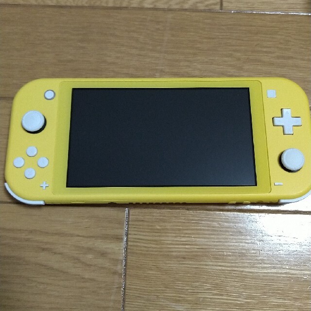 Nintendo Switch Lite 　スイッチライトイエロー