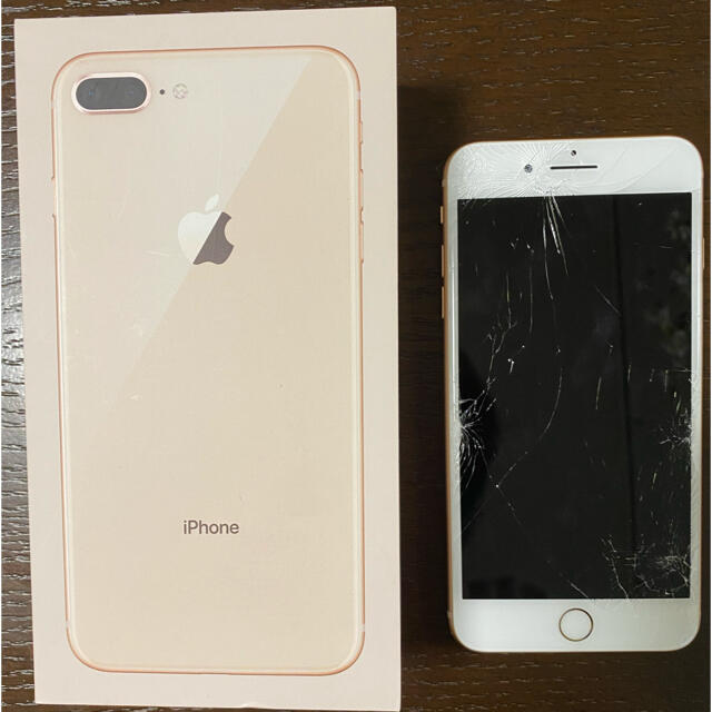 iPhone8plus 64Ｇ本体　ゴールド　画面割れ