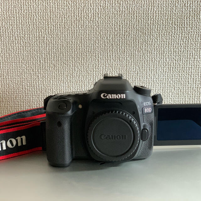 【週末限定価格】Canon EOS 80D 【ボディ】カメラ