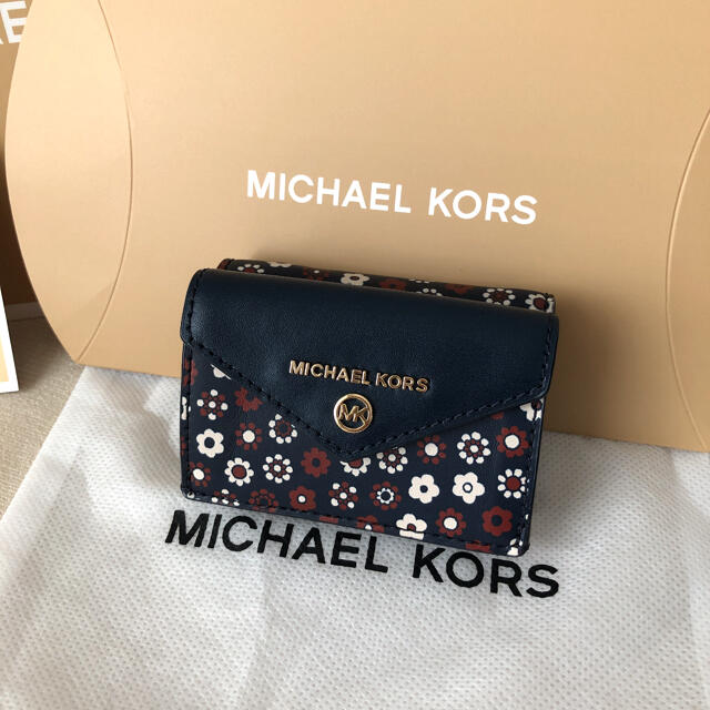 新品未使用正規品！【MICHAEL KORS】マイケルコース 長財布 収納力抜群