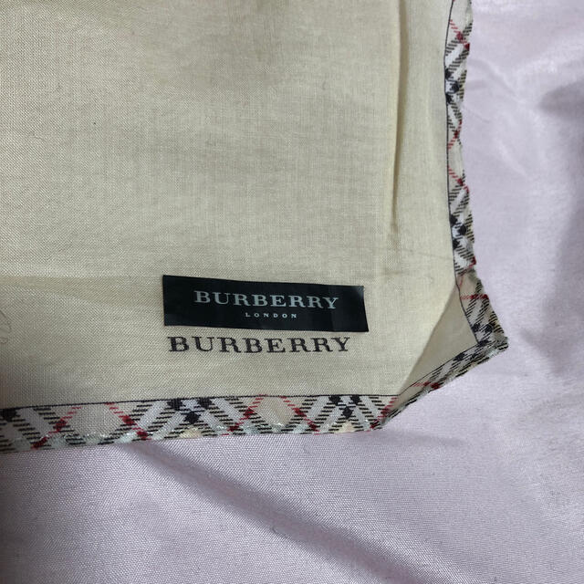 BURBERRY(バーバリー)のBurberry ハンカチ レディースのファッション小物(ハンカチ)の商品写真