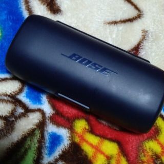 ボーズ(BOSE)のBOSE ワイヤレスイヤフォン充電ケースのみ(ヘッドフォン/イヤフォン)