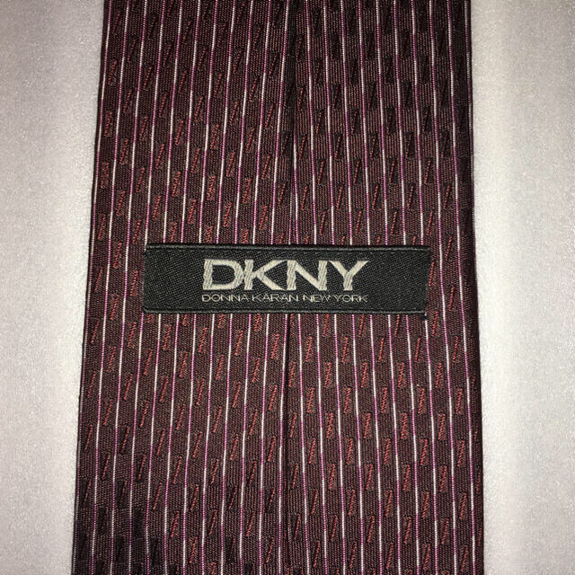 DKNY(ダナキャランニューヨーク)の値下げ❗️DKNY ネクタイ メンズのファッション小物(ネクタイ)の商品写真