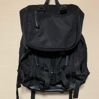 エムシーエム(MCM)のメメントイズム　リュック　バッグパック　スタッズ(バッグパック/リュック)