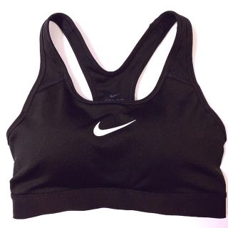 ナイキ(NIKE)の新品☆送料無料☆NIKE スポーツブラ　size S(トレーニング用品)