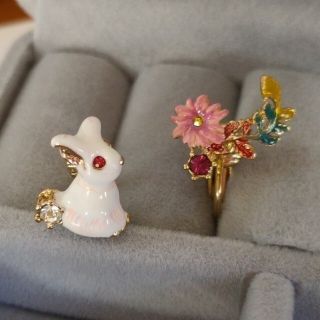 Les Nereides - 新品 レネレイド うさぎ🐰フラワー🌺のイヤリングLes ...