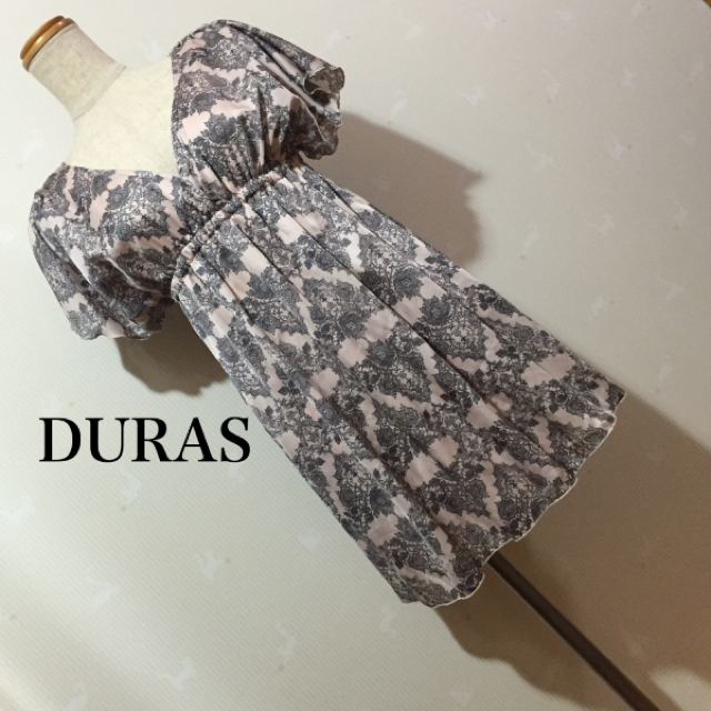 Christian Dior(クリスチャンディオール)のChristian Dior ビジュー Tシャツ&DURASミニワンピース レディースのトップス(Tシャツ(半袖/袖なし))の商品写真