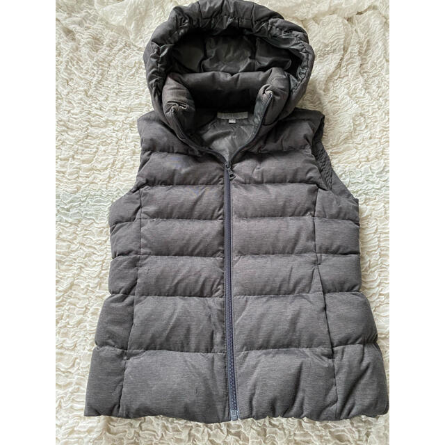 UNIQLO(ユニクロ)のユニクロ UNIQLO ダウンベスト down vest レディースのジャケット/アウター(ダウンベスト)の商品写真