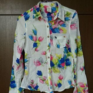 アバクロンビーアンドフィッチ(Abercrombie&Fitch)の花柄シャツ(シャツ/ブラウス(長袖/七分))