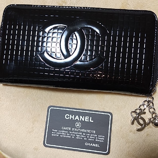 CHANEL(シャネル)のシャネルノベルティ－新品未使用黒のエナメル長財布春財布にいかがでしょうか？ レディースのファッション小物(財布)の商品写真