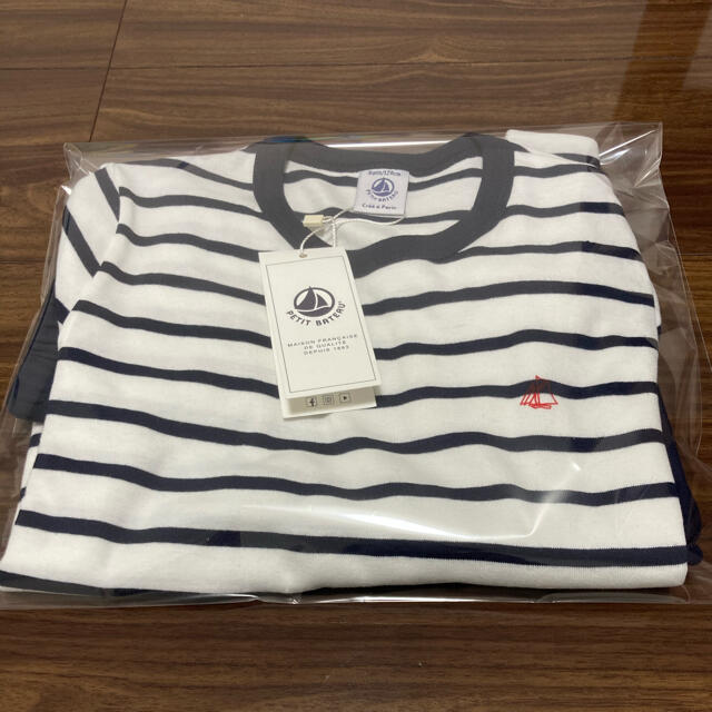 PETIT BATEAU(プチバトー)の専用　プチバトー　新品タグ付き　半袖　パジャマ　8ans/128cm キッズ/ベビー/マタニティのキッズ服男の子用(90cm~)(パジャマ)の商品写真