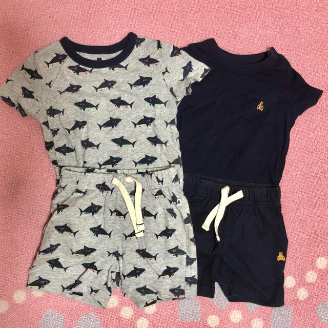 babyGAP(ベビーギャップ)のぢっ様専用　5点 キッズ/ベビー/マタニティのベビー服(~85cm)(Ｔシャツ)の商品写真