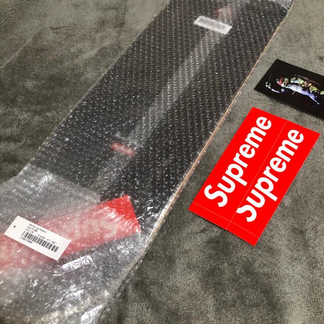 Supreme(シュプリーム)のsupreme kaws chalk logo skate board スポーツ/アウトドアのスポーツ/アウトドア その他(スケートボード)の商品写真