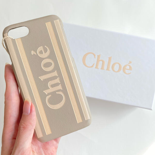 Chloe(クロエ)の残り１【新品】Chloe クロエ iPhone7/8/SE2 iPhoneケース スマホ/家電/カメラのスマホアクセサリー(iPhoneケース)の商品写真