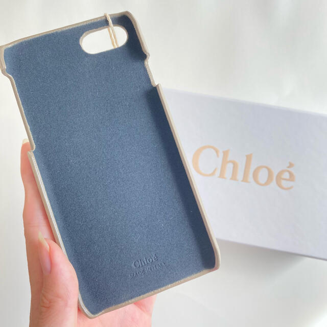 Chloe(クロエ)の残り１【新品】Chloe クロエ iPhone7/8/SE2 iPhoneケース スマホ/家電/カメラのスマホアクセサリー(iPhoneケース)の商品写真