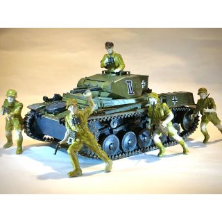 完成済ドイツ II号戦車F/G型 1/35  タミヤ TAMIYA プラモデル(模型/プラモデル)