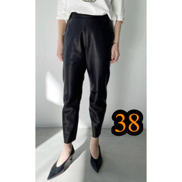 L'Appartement DEUXIEME CLASSE(アパルトモンドゥーズィエムクラス)の未使用 【RAW+/ロゥタス】Leather Cropped Pants38 レディースのパンツ(クロップドパンツ)の商品写真