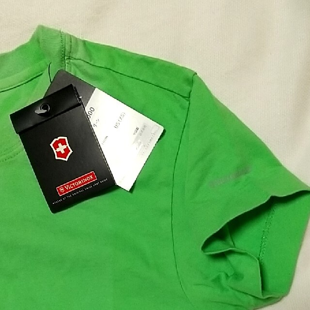 VICTORINOX(ビクトリノックス)のUネックTシャツ メンズのトップス(Tシャツ/カットソー(半袖/袖なし))の商品写真