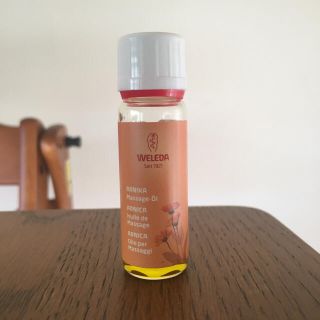 ヴェレダ(WELEDA)のヴェレダ アルニカ マッサージオイル 10m  １回使用(ボディオイル)