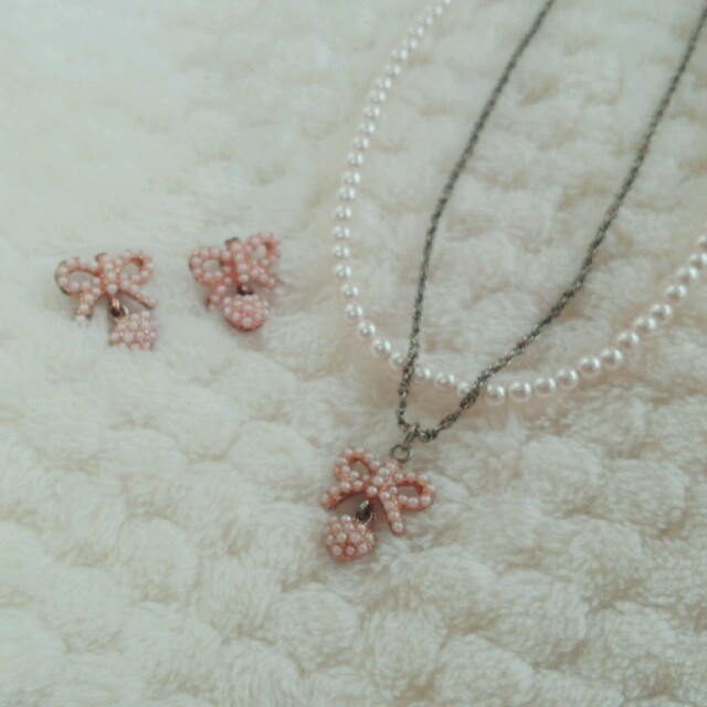 MINIMUM(ミニマム)の*sale*　ミニマムミニマム　リボン　パール　ネックレス　ピアス　セット レディースのアクセサリー(ネックレス)の商品写真