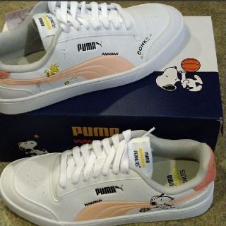 プーマ　スヌーピー　コラボスニーカー　24㎝　PUMA