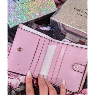 ケイトスペードのキラキラ財布とカード、定期入れ 💕 新品✨kate spade♥キラキラ✨財布????とカード入れ????箱あり????