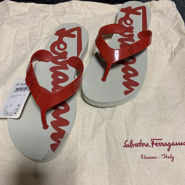 新品 フェラガモ ビーチサンダル-
