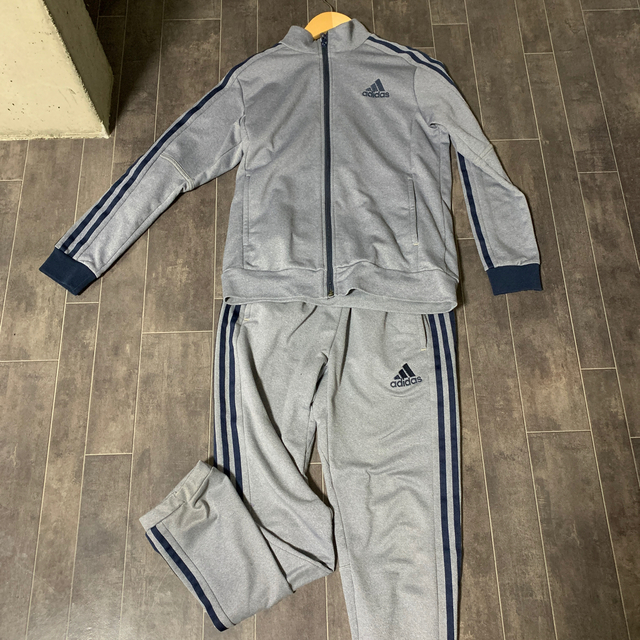 adidas(アディダス)のアディダス　NIKE 専用 キッズ/ベビー/マタニティのキッズ服男の子用(90cm~)(Tシャツ/カットソー)の商品写真