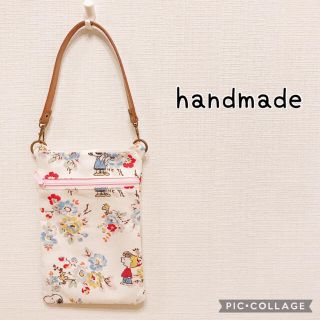 キャスキッドソン(Cath Kidston)の『本日終了！』ハンドメイド キャスキッドソンスヌーピー柄スマホポーチ(ポーチ)