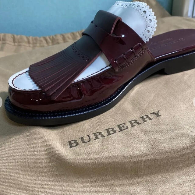 BURBERRY(バーバリー)の新品未使用バーバリー　ローファーミュール レディースの靴/シューズ(ミュール)の商品写真