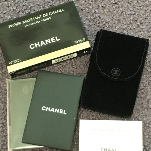 CHANEL(シャネル)のCHANELオイルコントロールティッシュ コスメ/美容のメイク道具/ケアグッズ(あぶらとり紙)の商品写真