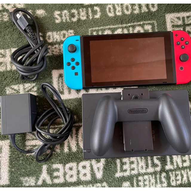 Nintendo Switch ジャンク　本体　充電器　他