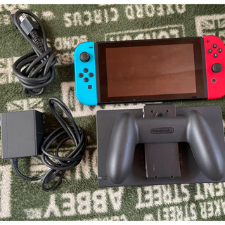ニンテンドースイッチ(Nintendo Switch)のNintendo Switch ジャンク　本体　充電器　他(家庭用ゲーム機本体)