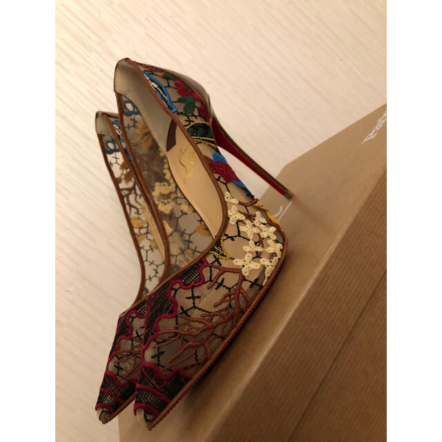 christian louboutin レースパンプス