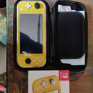 ニンテンドウ(任天堂)のswitch lite　+　ゲーム(家庭用ゲーム機本体)